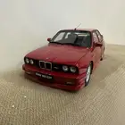 مجسم بي ام دبليو E30