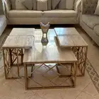 كنب مع طاولاته