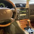 للبيع لكزيس LS400 موديل 2000