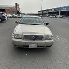 فورد قراند ماركيز جراند ماركيز 2010 لون ذهبي