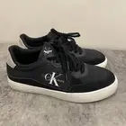 حذاء كيفن كلايف مقاس 41