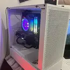 pc للبيع pc بجميع اغراضه