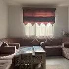 اثاث للبيع مستخدم نظيف  الطاوله وحدة فيها كسر خفيف
