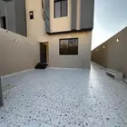 للبيع شقة دور ارضي مساحة وسيعة ب550 الف خميس مشيط