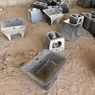 مواد صحيه. عدد كبير من الكراسي والمغاسل