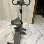 عجلة رياضية مزودة بمروحة
