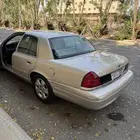 للبيع فورد كراون فيكتوريا 2011