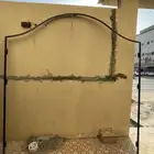 عدد 7 ابو خشب نضيفه وعدد 2 أبواب حديد أبواب مدخل عماره