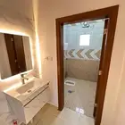 شقه للايجار بحي اشبيليه 4غرف ب40