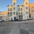 للبيع شقق علويه بمصعد جاهز وسطح خاص ف حي الموسي