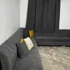 كنب للبيع مع الستاره مقاس الغرفه4في4