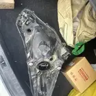 شمعة اتراج يسار اصلي يوجد كسر بالقزازه