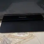 شاشة مكسوره الي يبي ياخذه اغراضه الداخلية