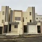 شقه أرضيه بحوش للبيع في المحاله