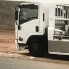 سطحه لنقل السيارات (   )
