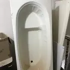 بانيو للحمام متنقل نظيف