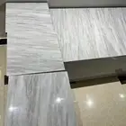 للبيع ثلاث طاولات صغار وطاوله كبيره الموضح ب الصوره