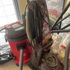 مكانس . مكنسه