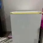 ثلاجة صغيرة