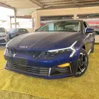 كيا K5 2025 حساسات أمامية وخلفية وشاشة معلومات تدعم الأبل