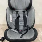 كرسي سياره للأطفال