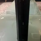 جهاز اكس بوكس ون مع أسلاكه ويد واحده