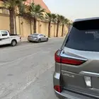 جيب لكزس LX2016