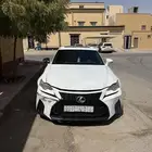 لكزس Is للبيع