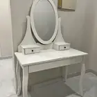 تسريحة من ايكيا وطاولة طعام