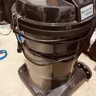 مكنسة كهربائية شبه جديدة
