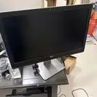 شاشه dell جميله ولايوجد فيها خلل فيها كاميرا وسماعه