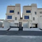 للبيع ادوار ارضيه وعلويه بحي الطلح شمال الراقي