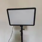كاميرا تصوير مع اضاءه