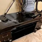 مكنسه كهربائيه شبهه جديده   طاوله شاشه قزاز نظيفه