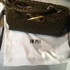 شنطة يد منJW PEL