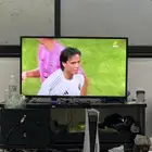 شاشة تلفزيون