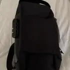 شنطة ظهر بحزام كتف مع قفل