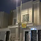 دور درج داخلي مع شقتين حي المونسيه