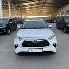 للبيع تويوتا هايلاندر 2023 نص فل - هايبرد - بحالة الوكاله