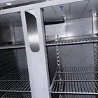 للبيع معدات مطعم نظيفة جدا