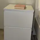 طاولة جانبية من ايكيا- درجين