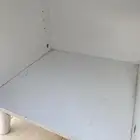 طاولة للبيع