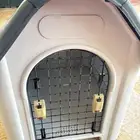 قفص او بيت للحيوانات الاليفه مثل القطط