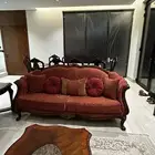 كنب و طاولة طعام