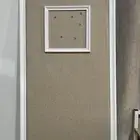 لوحة الدبابيس الخشبيه