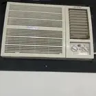 مكيفات للبيع عدد ثلاثة نظيفة