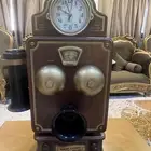 راديو كلاسيك قديم يعمل بصورة جيدة موجتين FM. AM