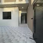 للبيع شقق ارضيه وشقق علويه بدرج داخلى من منتصف الشقه للسطح