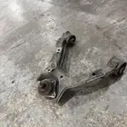 ذراع وركب جيب باجيرو