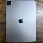 ايباد برو M2  256GB نظيف جدا